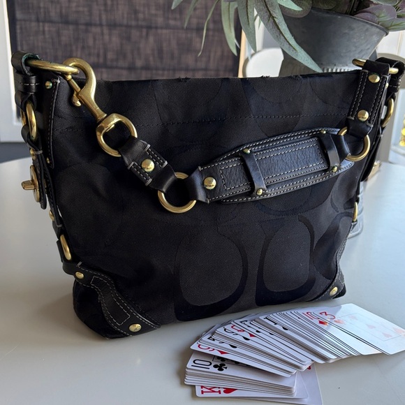 Coach Carly Signature Hobo Bag with Y2K charm - Picture 4 of 13